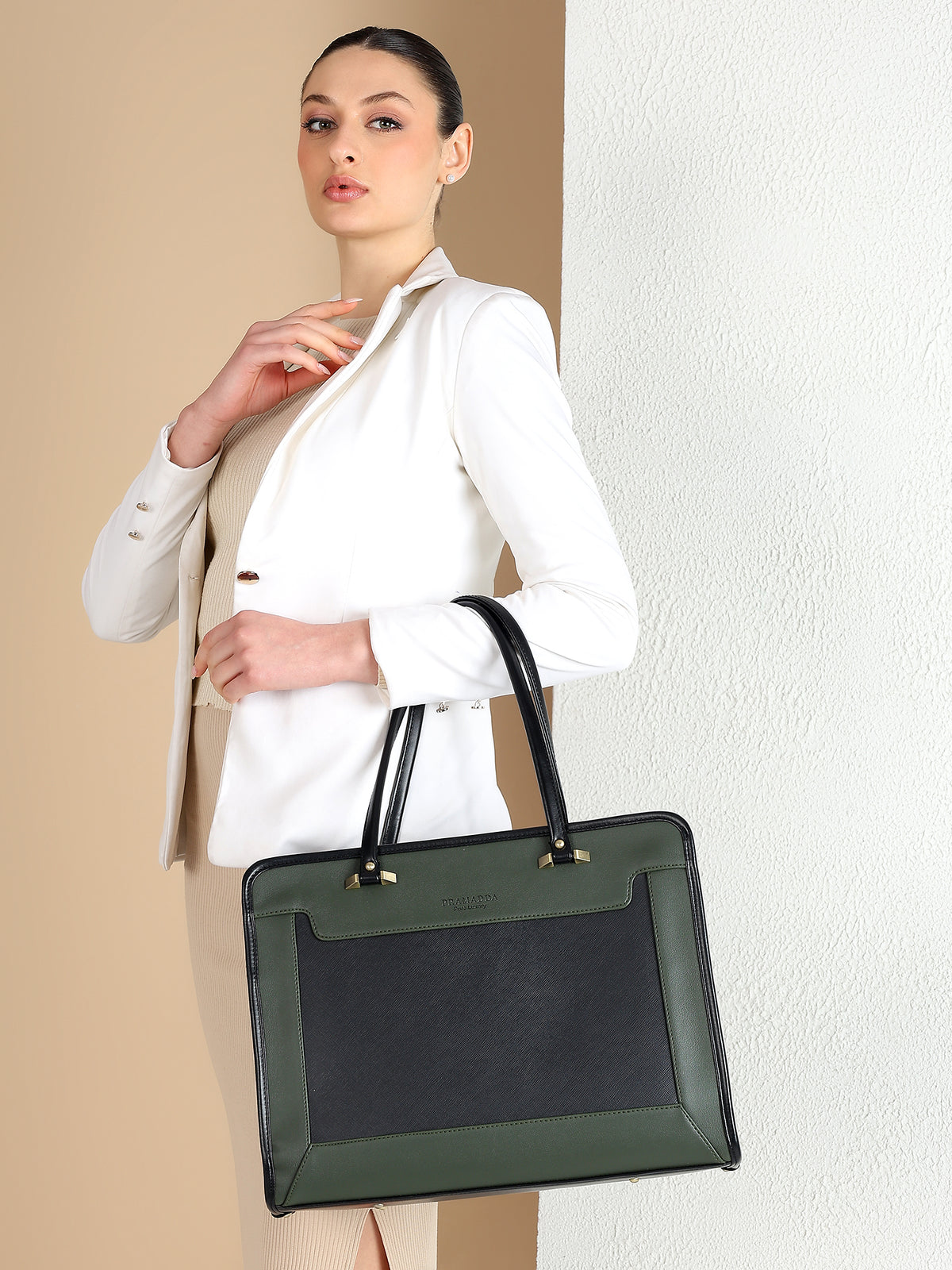Bossy Regina Work Tote Bag (16"inch)