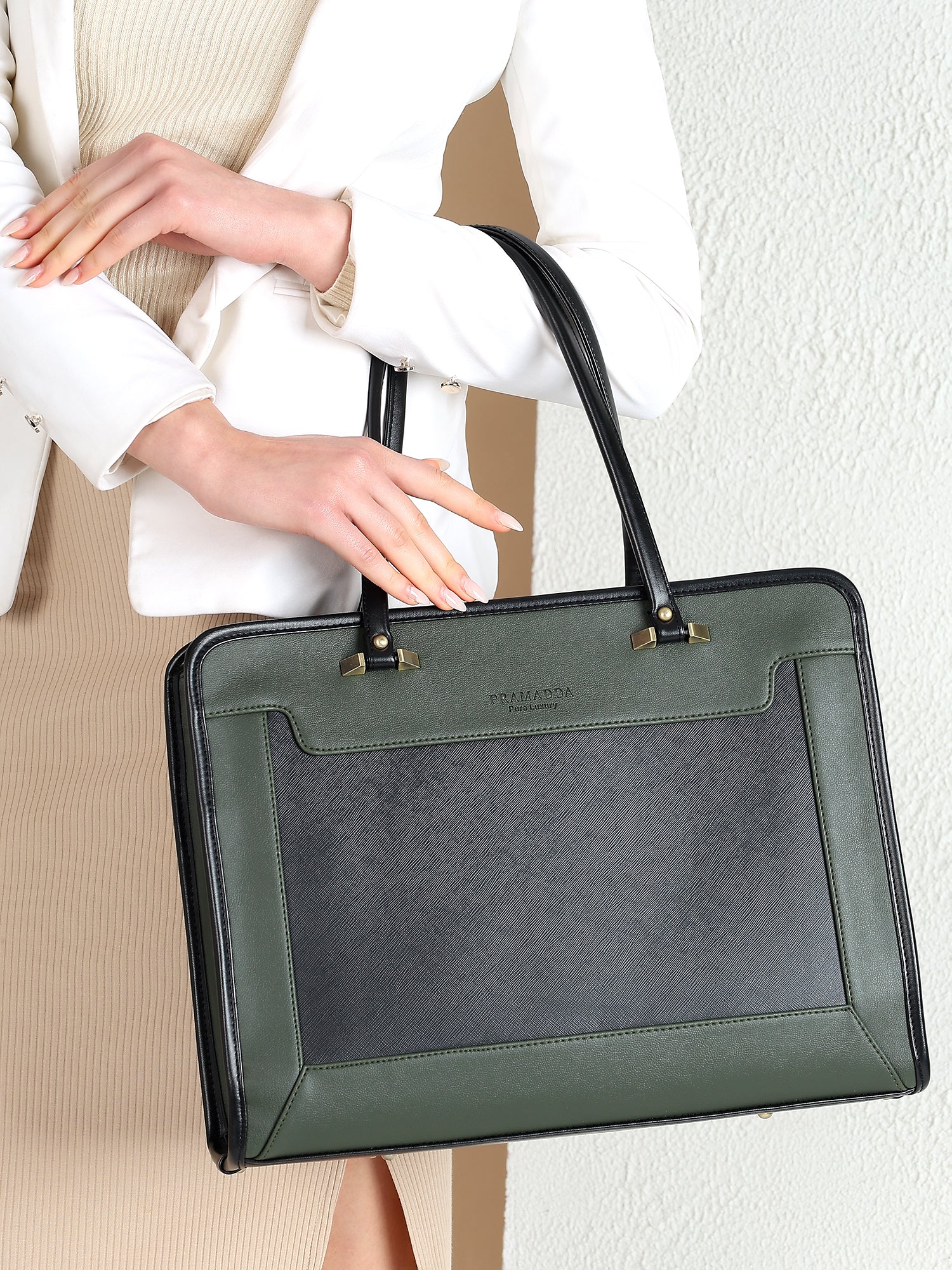 Bossy Regina Work Tote Bag (16"inch)