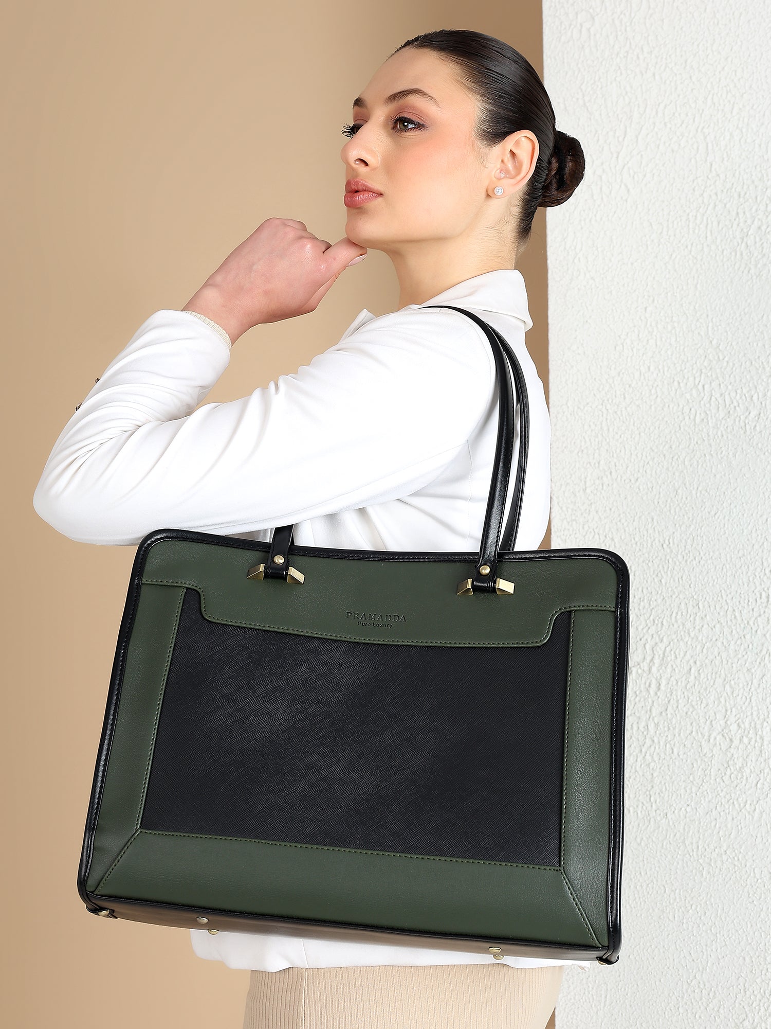 Bossy Regina Work Tote Bag (16"inch)