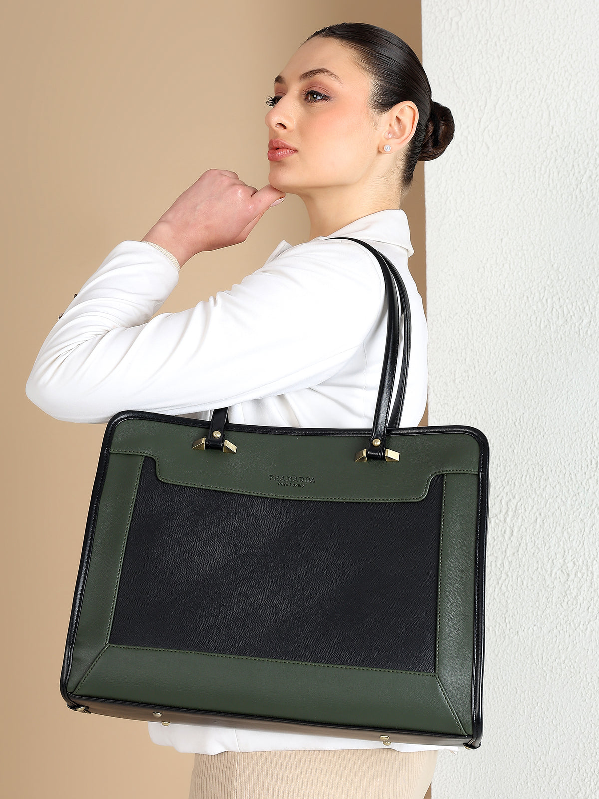 Bossy Regina Work Tote Bag (16"inch)