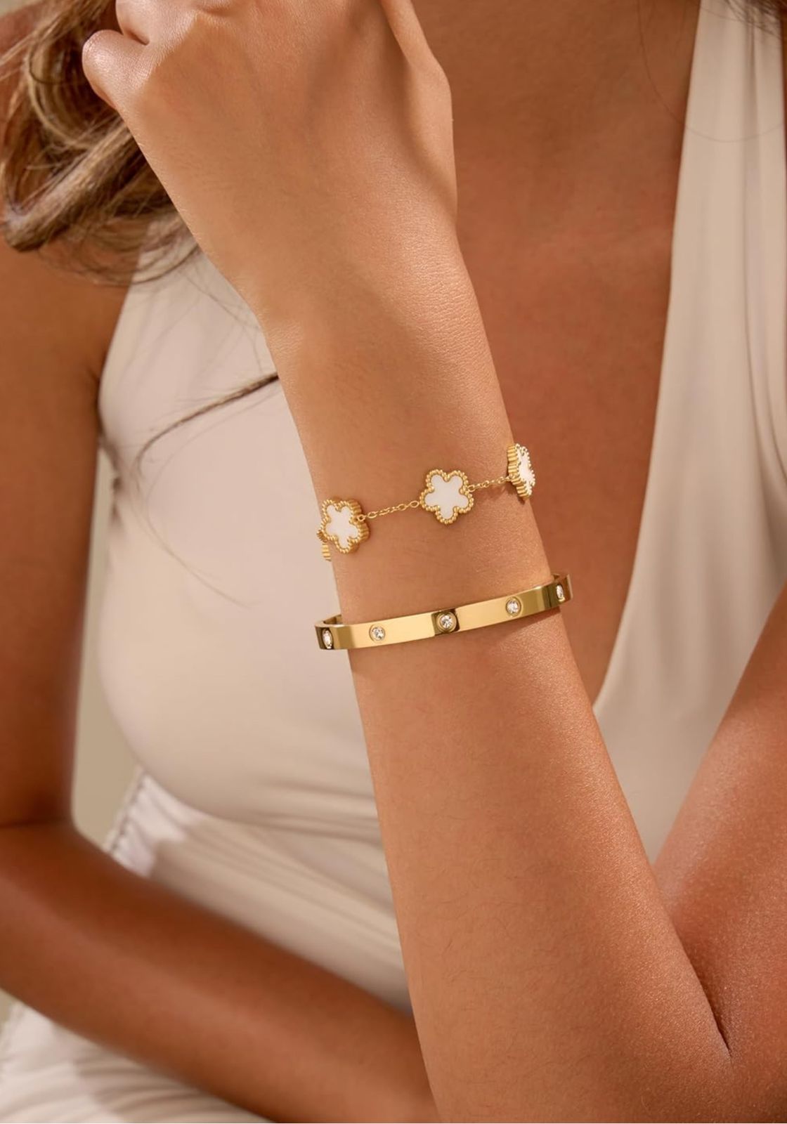 Elegant White Clover Bracelet
