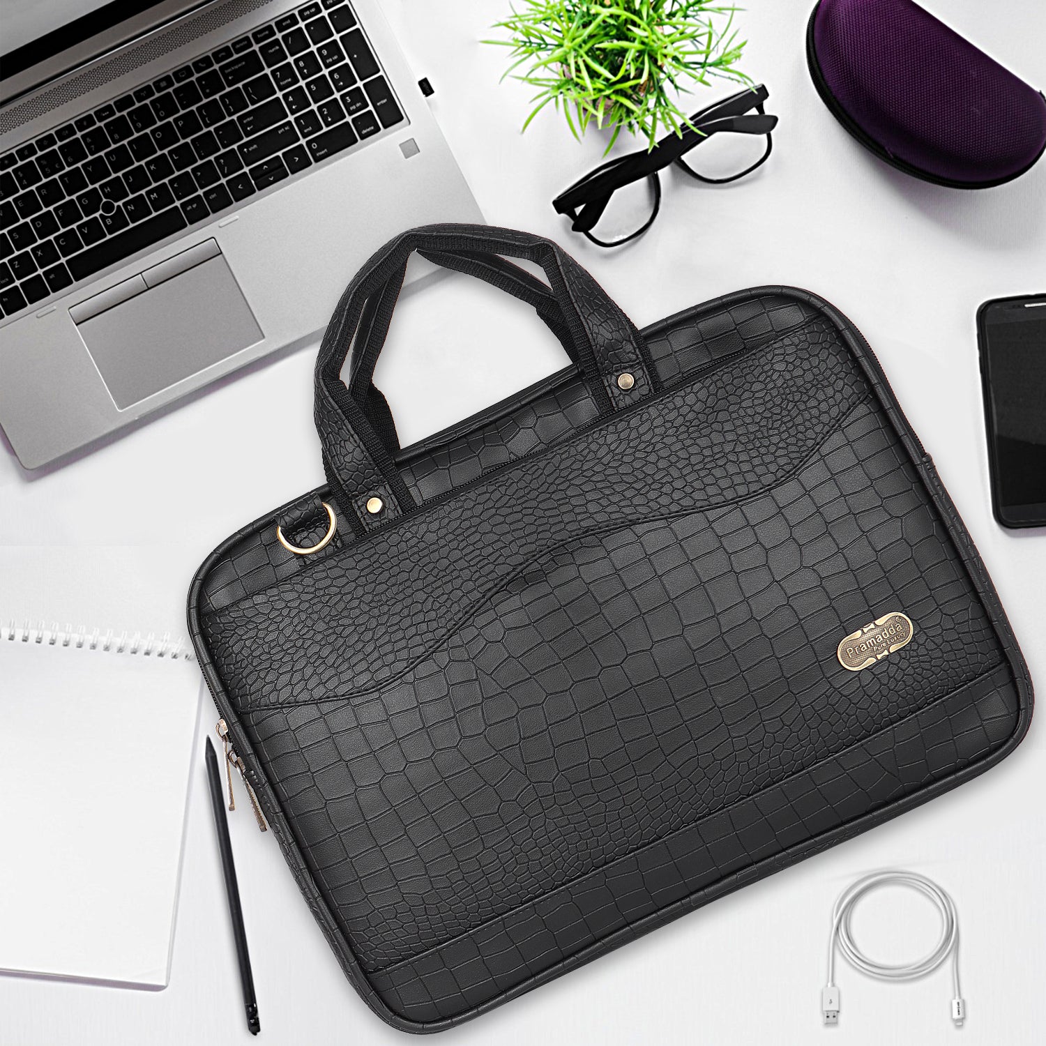 Classic Black Pablo Laptop Messenger