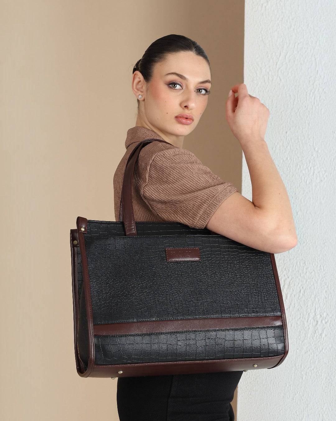 Madona Tote Bag (16" inch)