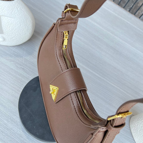 Stylish Ela shoulder cum crossbody sling bag.