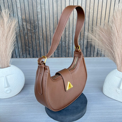 Stylish Ela shoulder cum crossbody sling bag.
