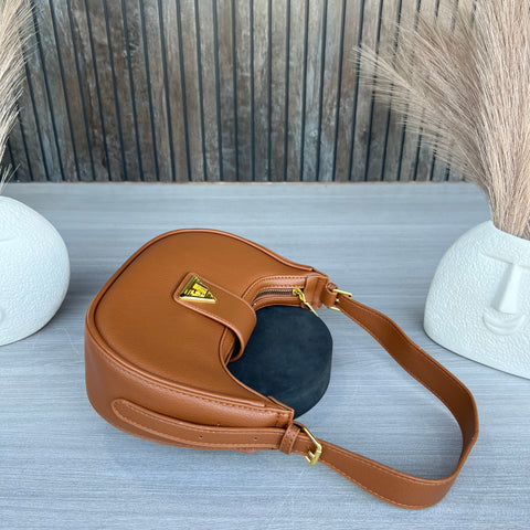 Stylish Ela shoulder cum crossbody sling bag.