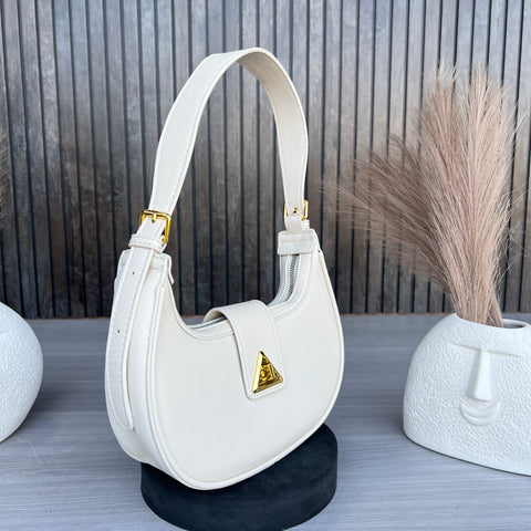 Stylish Ela shoulder cum crossbody sling bag.